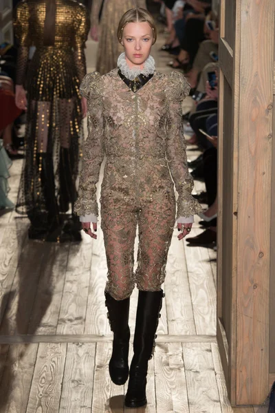 Look 41